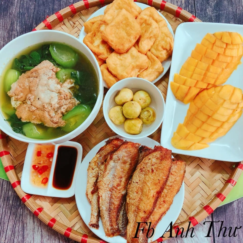 Mẹ dược sĩ chỉ nấu cơm nhà nhưng hội chị em nhìn thấy đòi chấm ngay điểm 10