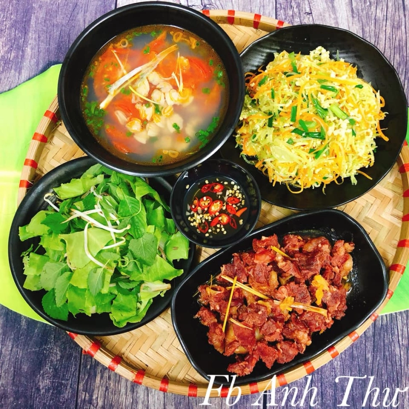 Mẹ dược sĩ chỉ nấu cơm nhà nhưng hội chị em nhìn thấy đòi chấm ngay điểm 10