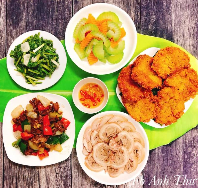 Mẹ dược sĩ chỉ nấu cơm nhà nhưng hội chị em nhìn thấy đòi chấm ngay điểm 10