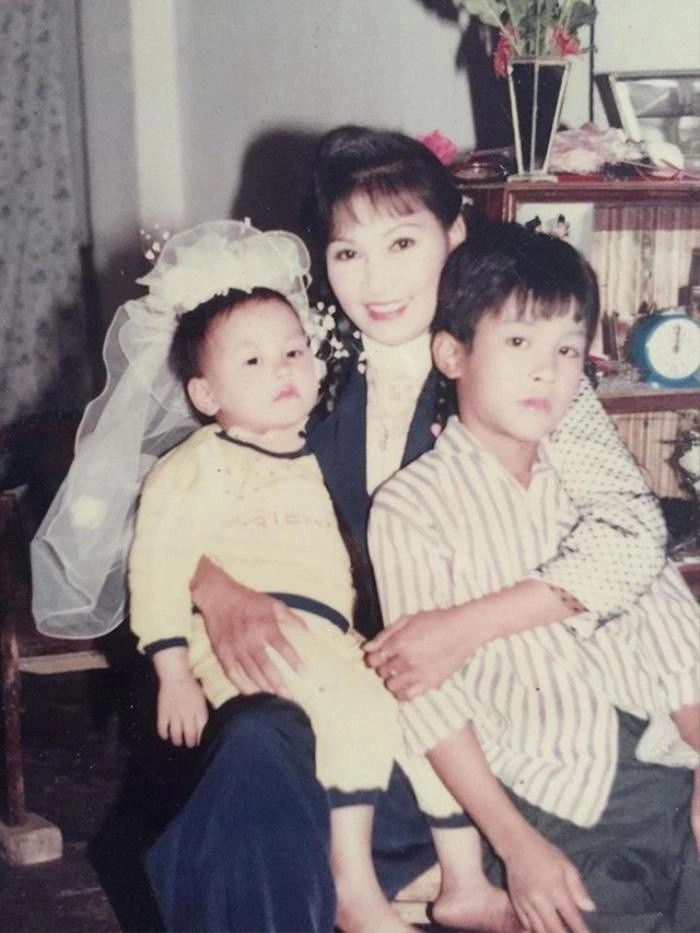 Mẹ ruột bảo thanh là giai nhân nức tiếng bắc ninh con gái hưởng gen mẹ đẹp tới mức bị nghi thẩm mỹ