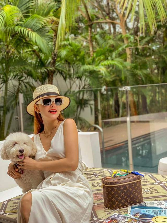 Minh hằng đăng ảnh than đói bụng nhưng fan lại mừng rơi nước mắt vì điều này