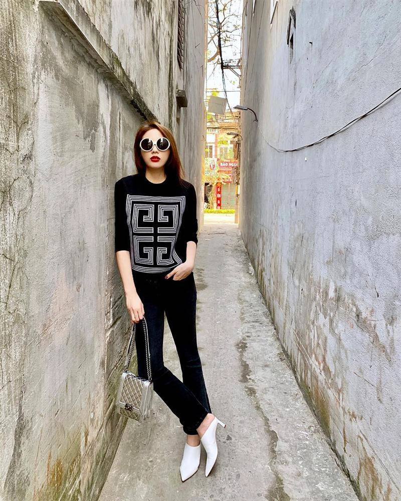 Mới vài ngày tết lan khuê chi pu đã lộ thân hình phì nhiêu còn bảo anh thì