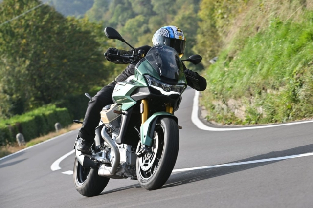 Moto guzzi v100 mandello chính thức đổ bộ việt nam với giá hơn nửa tỷ đồng