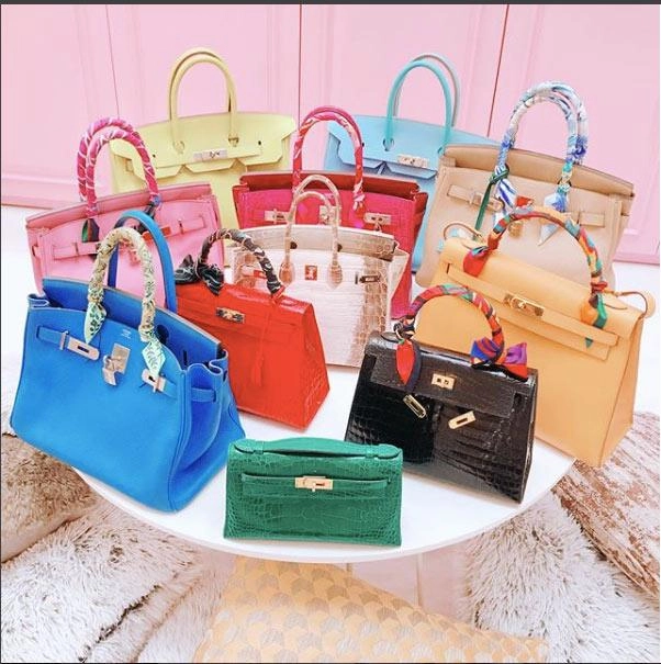 Mua một chiếc túi hermes đã mất một căn nhà vậy mà ngọc trinh có đến 11 chiếc