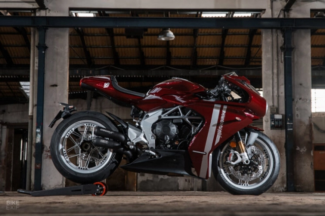 Mv agusta superveloce 98 phiên bản đặc biệt ra mắt nhằm tôn vinh chiếc mô tô đầu tiên
