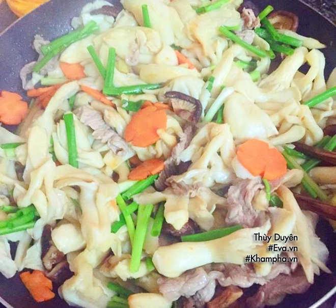 Nấm bào ngư xào thịt bò nhanh gọn vừa lạ vừa ngon