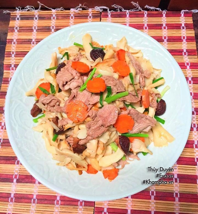 Nấm bào ngư xào thịt bò nhanh gọn vừa lạ vừa ngon