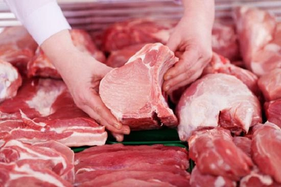 Nếu không muốn ăn phải thịt lợn bẩn hãy làm theo 2 bước này để thịt đào thải độc tố