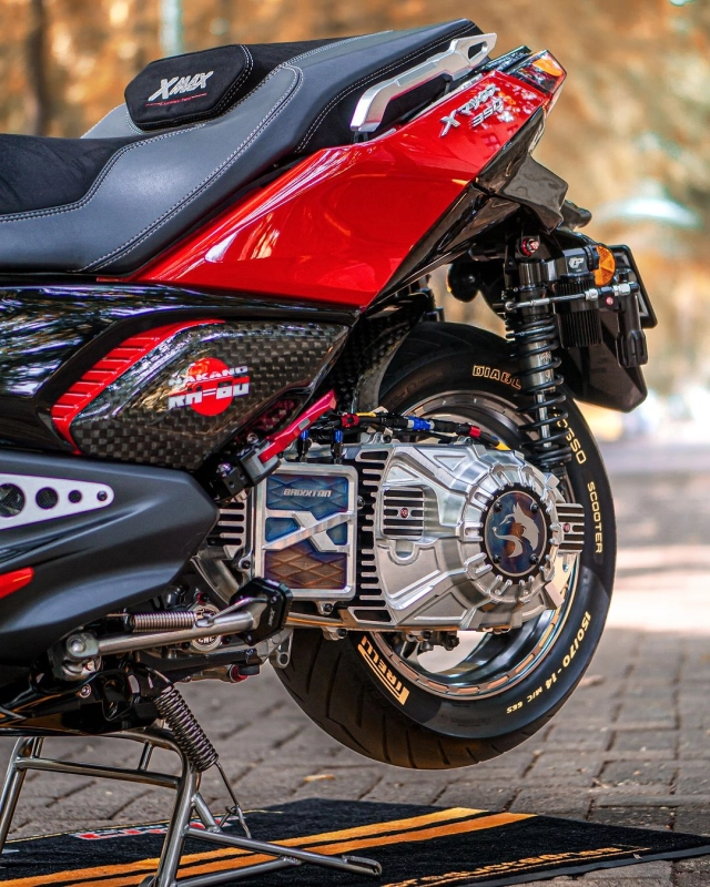 Ngầu không tưởng với bản dựng yamaha xmax có 1 0 2 từ indonesia