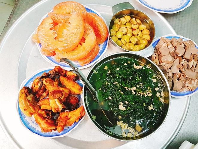 Ngày nào cũng nấu cho 6 người ăn vợ trẻ vẫn chiều lòng sở thích của từng người