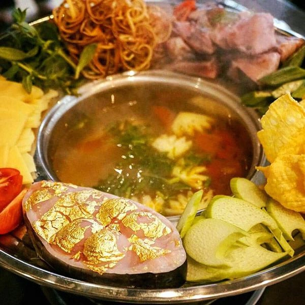Ngày vía thần tài đi ăn 4 món dát vàng ở việt nam để cả năm tiền vào như nước