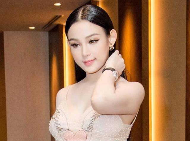 Ngược đời nhan sắc càng sinh nở càng đẹp của mỹ nhân đẹp nhất philippines cùng 3 mẹ bỉm vbiz