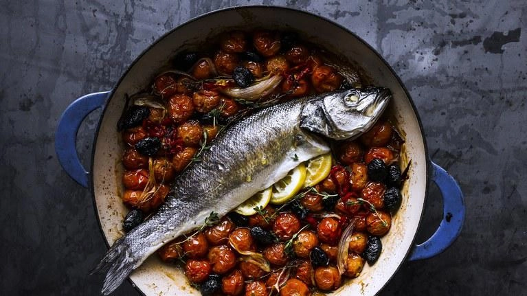 Người dân trên thế giới ăn gì để may mắn cả năm