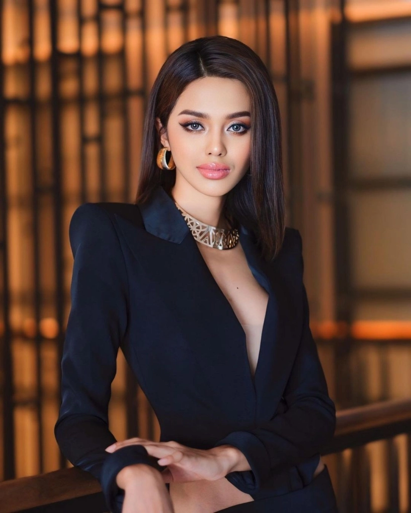 Người đẹp campuchia gây chú ý khi sang việt nam thi sắc đẹp