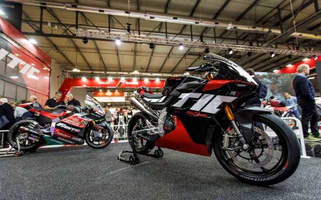 Nguyên mẫu fantic imola 125 lộ diện với ngoại hình tương tự những chiếc xe đua motogp