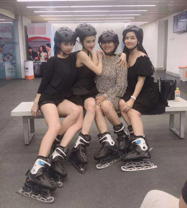 Nhã phương để lộ đôi chân gầy teo đến mức đáng ngại khi trượt băng là thật hay photoshop