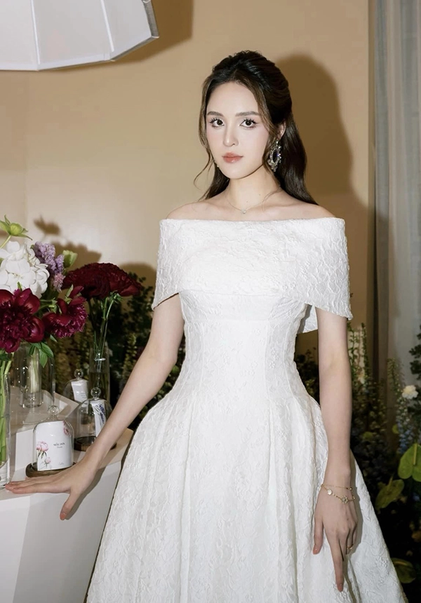 Nhan sắc á hậu hoàng anh sau khi giảm 22kg