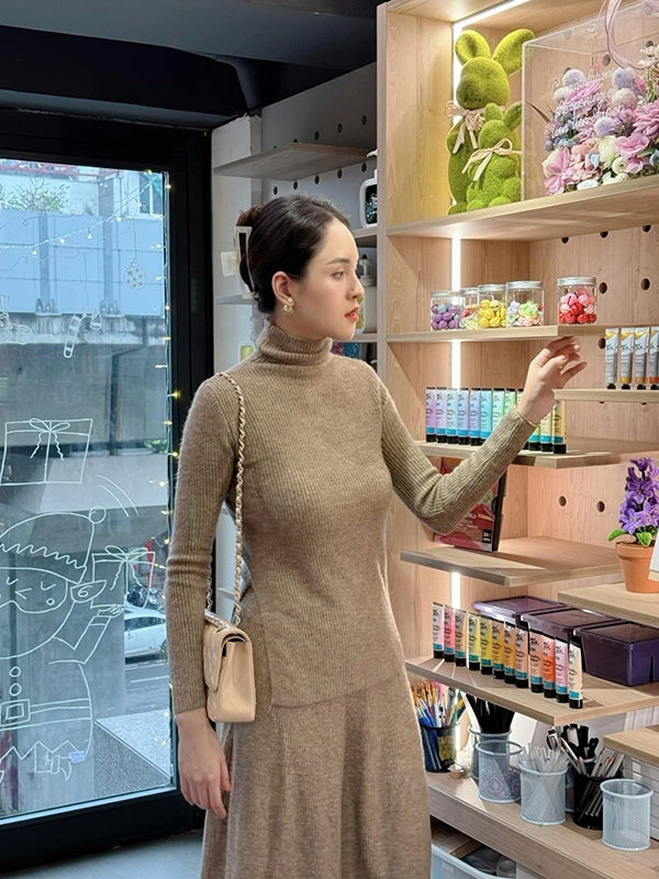 Nhan sắc á hậu hoàng anh sau khi giảm 22kg