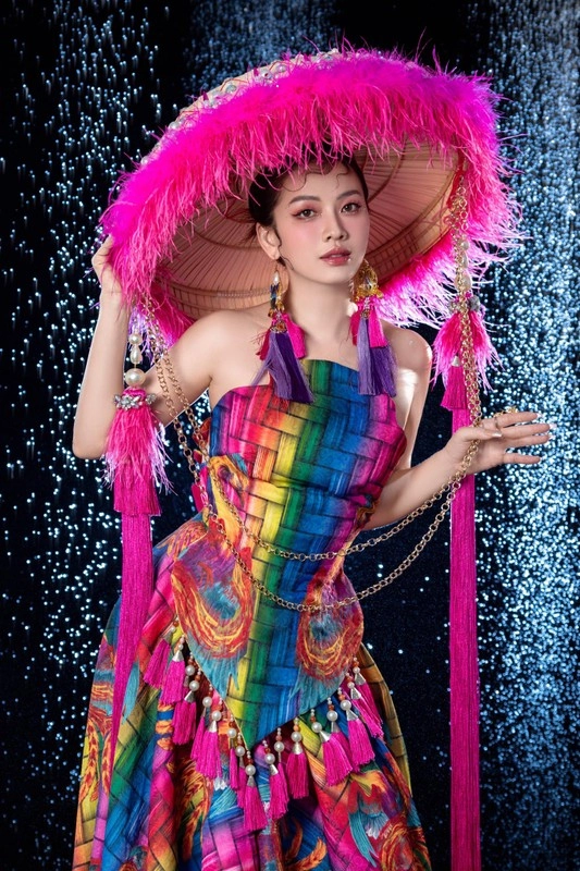 Nhan sắc hiện tại cô gái bán hủ tiếu đóng mv hồ quang hiếu