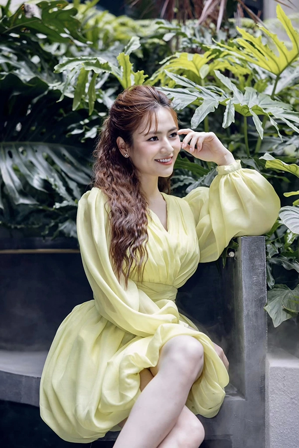 Nhan sắc vợ màn ảnh của thanh sơn trong phim mình yêu nhau bình yên thôi