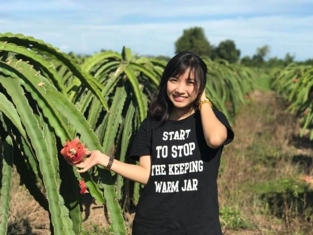 Nhan sắc xinh đẹp trẻ trung của vợ anh tài tiến đạt