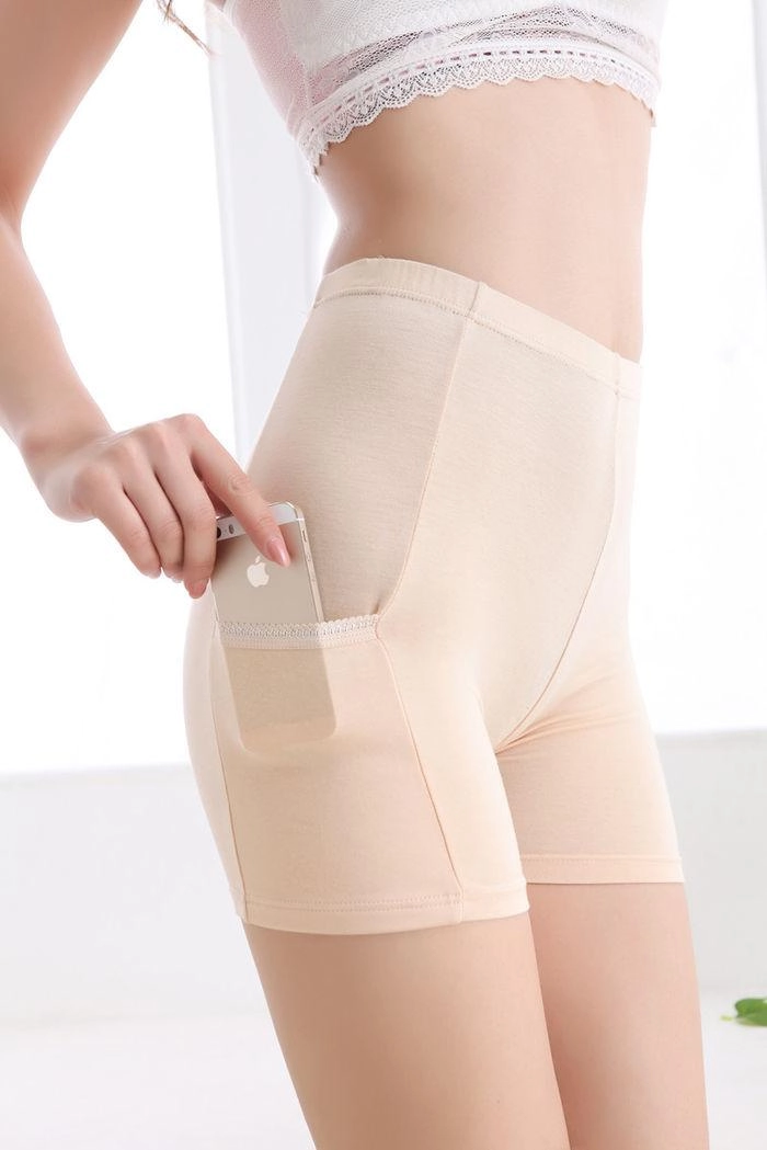 Nhờ 6 tuyệt chiêu này các nàng tránh khỏi khoảnh khắc lộ hàng khi mặc váy