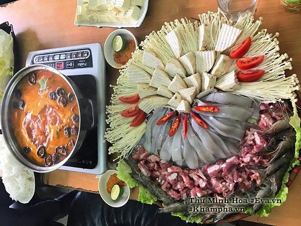 Những bà nội trợ vụt sáng thành thần tượng mxh năm 2017 nhờ loạt mâm cơm ngon chảy nước miếng