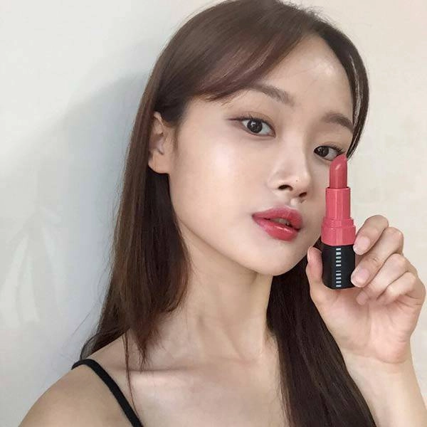 Những bảo bối mỹ phẩm nhất định phải có trong túi xách mùa hè