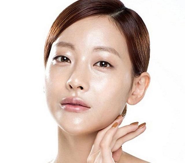 Những bước trang điểm cực dễ mà lại hiệu quả cho da nhờn dầu mà nàng cần biết