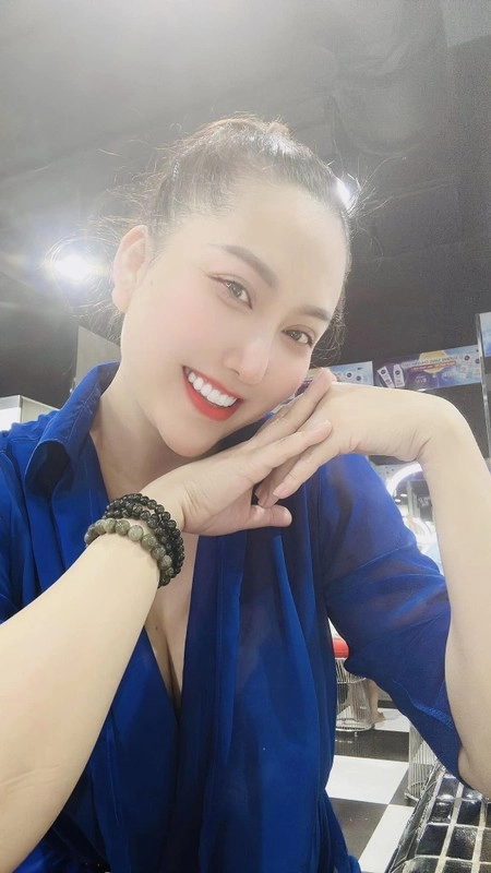 nữ hoàng dao kéo bất ngờ gây sốt khi xuất hiện với nhan sắc khác lạ