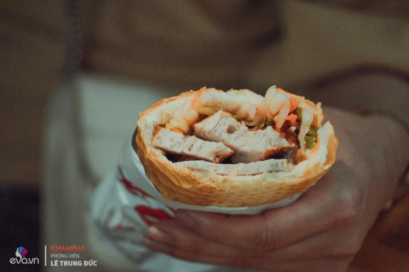 Ông bố u60 làm bánh mì chả ngon nức tiếng bán được nghìn chiếcngày