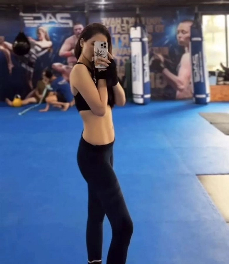Phanh lee sau 4 năm làm dâu hào môn từng không dám mặc bikini nay tự tin hở khoe dáng gái 2 con