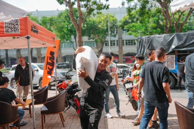 pre-tour christmas charity ride 2023 - hành trình vì con chữ cho các em nhỏ ở tỉnh ninh thuận