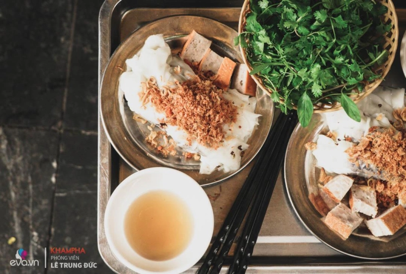 Quán bánh cuốn gia truyền 60 năm độc nhất vô nhị ở hà nội nhờ có nguyên liệu này