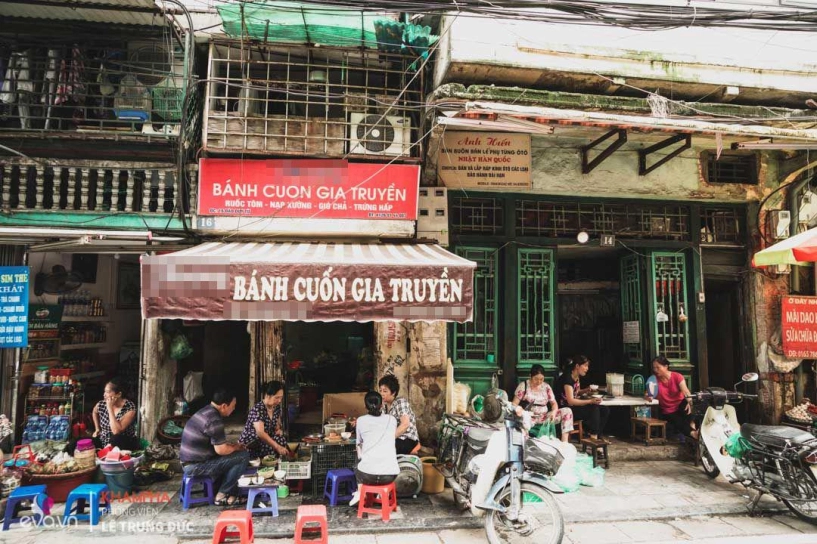 Quán bánh cuốn gia truyền 60 năm độc nhất vô nhị ở hà nội nhờ có nguyên liệu này
