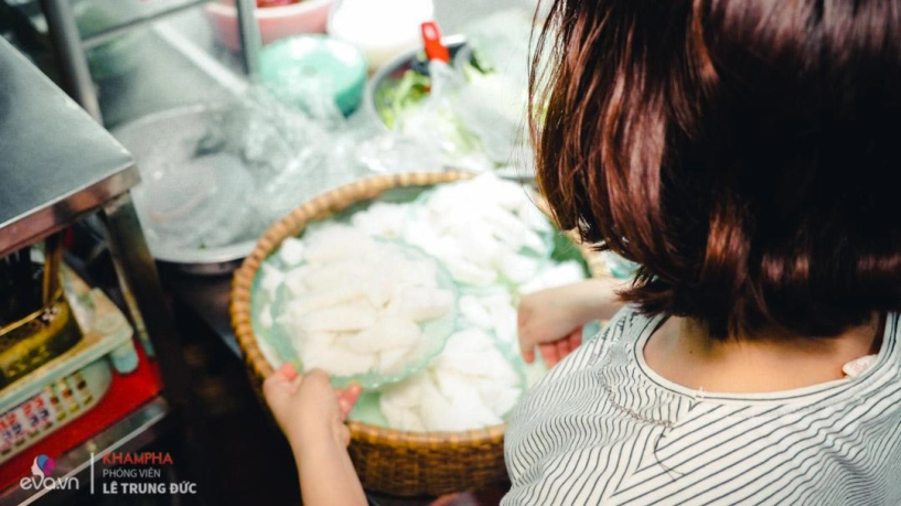 Quán bún đậu 30 năm được nhiều sao nổi tiếng phong danh hiệu chưa ăn thì chưa tới hà nội