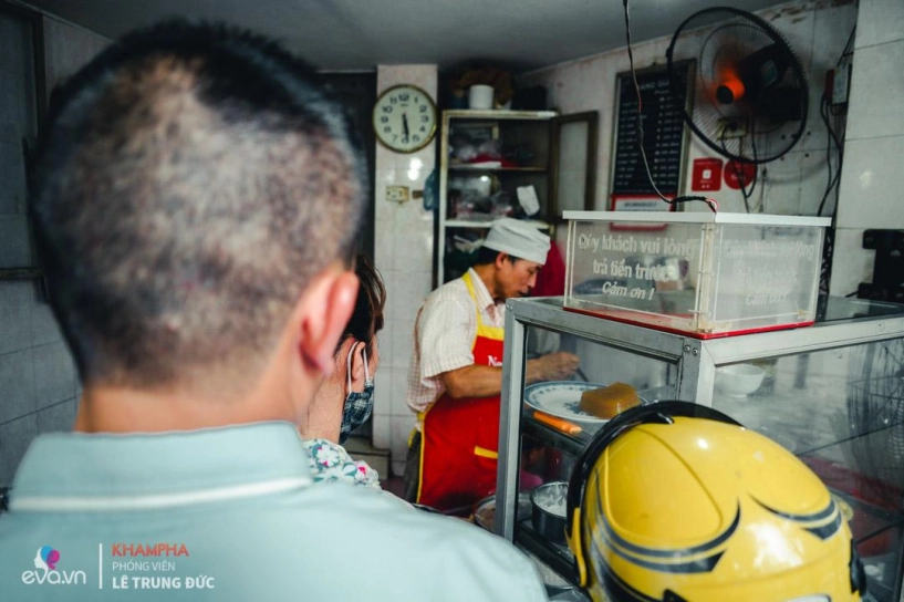 Quán chè truyền thống ngô thì nhậm hơn 30 năm dung dị gìn giữ phong vị xưa của người hn