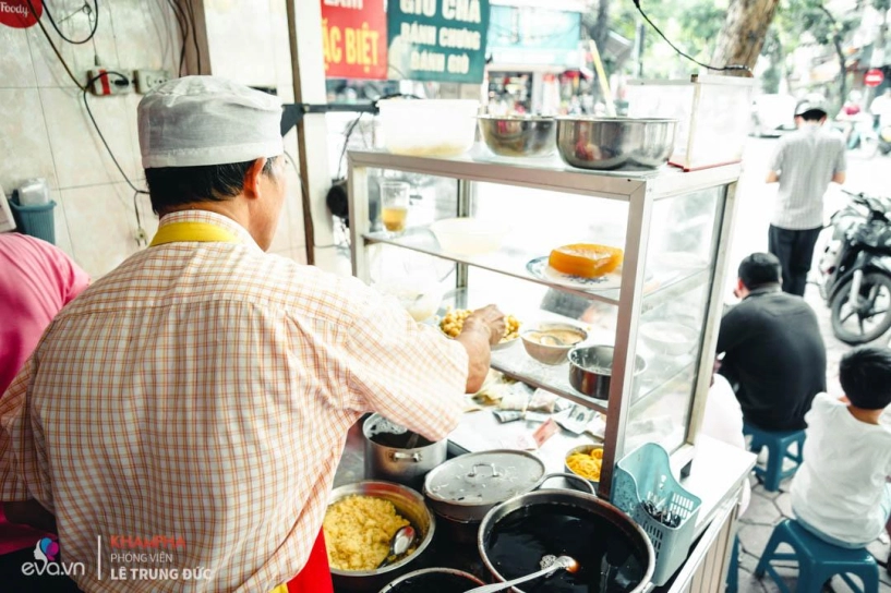Quán chè truyền thống ngô thì nhậm hơn 30 năm dung dị gìn giữ phong vị xưa của người hn