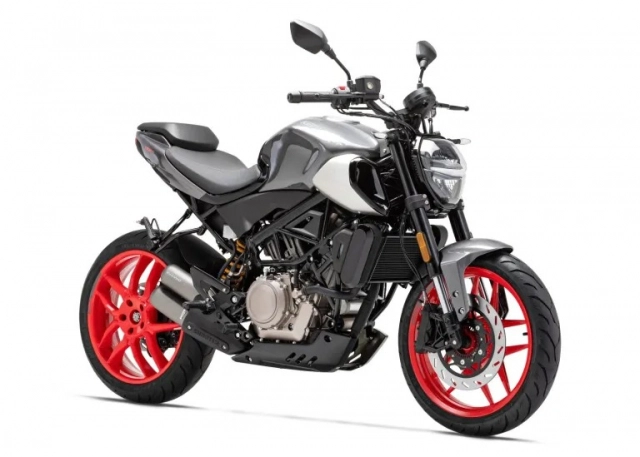 Ra mắt keeway v302n động cơ v-twin 2 xy-lanh dung tích 298 cc với gắp đơn pro-arm