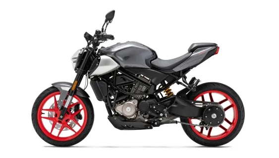 Ra mắt keeway v302n động cơ v-twin 2 xy-lanh dung tích 298 cc với gắp đơn pro-arm