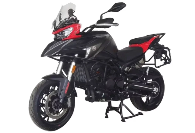 Rò rỉ hình ảnh đầu tiền về benelli trk 902 và trk 902 x mới