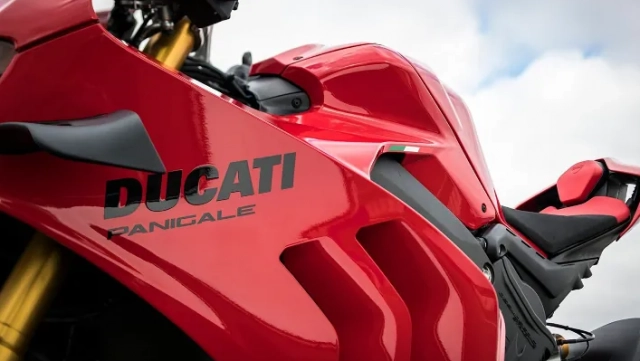 Rò rỉ thông số kỹ thuật ducati panigale v4 2025 hoàn toàn mới