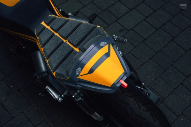 Royal enfield shotgun 650 độ theo ý tưởng bộ phim the kitchen