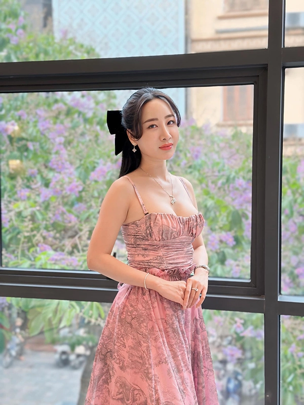 Sắc vóc đời thực của bạn gái diễn viên ngọc quỳnh