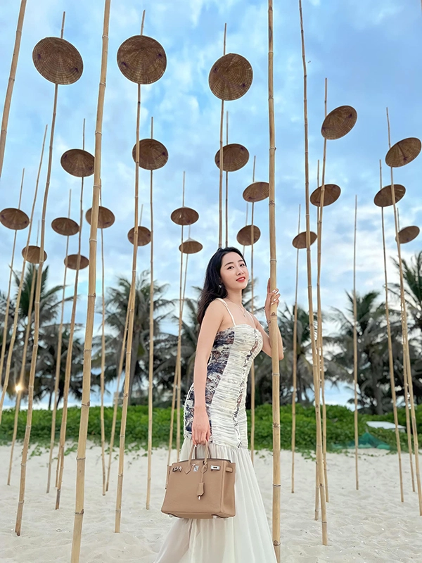 Sắc vóc đời thực của bạn gái diễn viên ngọc quỳnh
