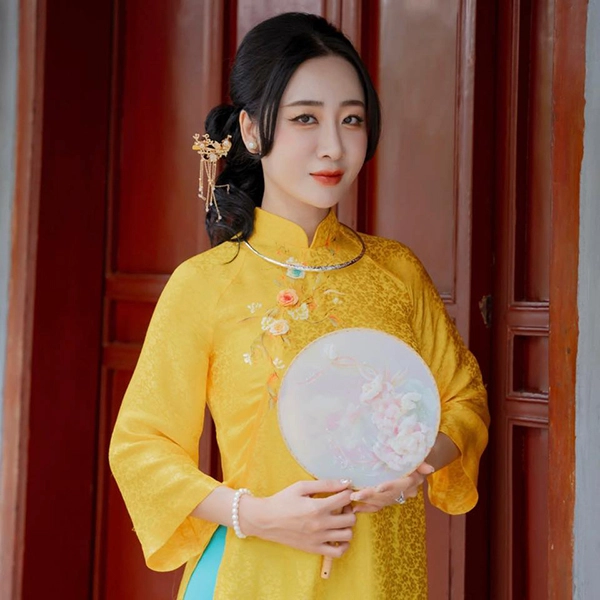 Sắc vóc đời thực của bạn gái diễn viên ngọc quỳnh
