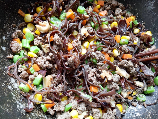 Sáng làm xôi chiên nhân thịt bằm mang đi nhanh gọn con kịp vào học chồng kịp giờ làm