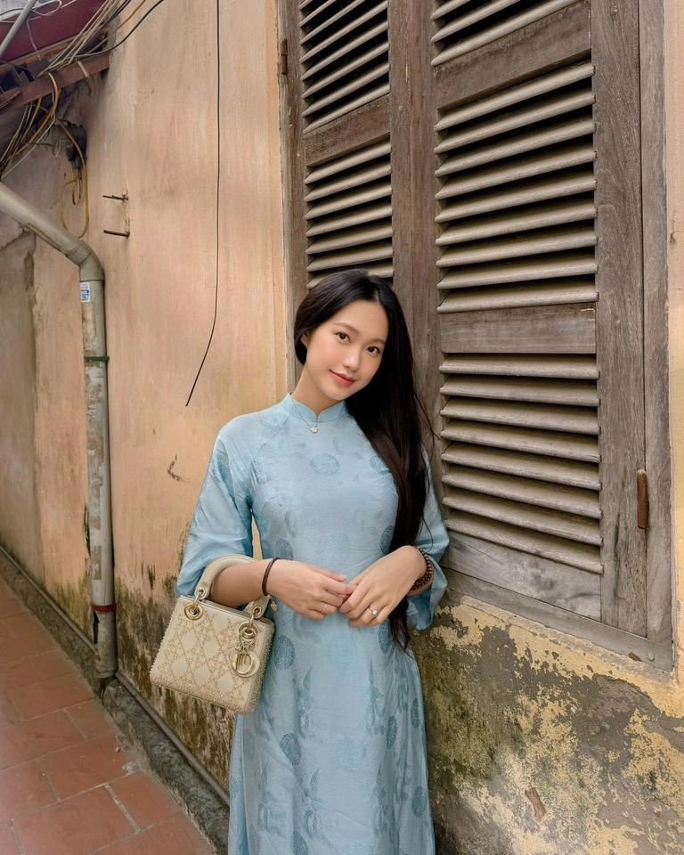 Sau doãn hải my thêm một đại tiểu thư gia nhập làng wags việt nhan sắc xinh đẹp rạng rỡ đầy tri thức