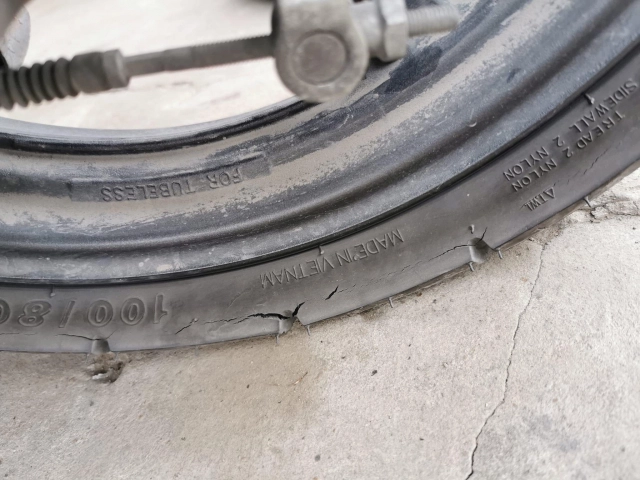 Sau khi thay nhớt tại sao xe lại gặp tình trạng lì máy và không còn bốc vọt