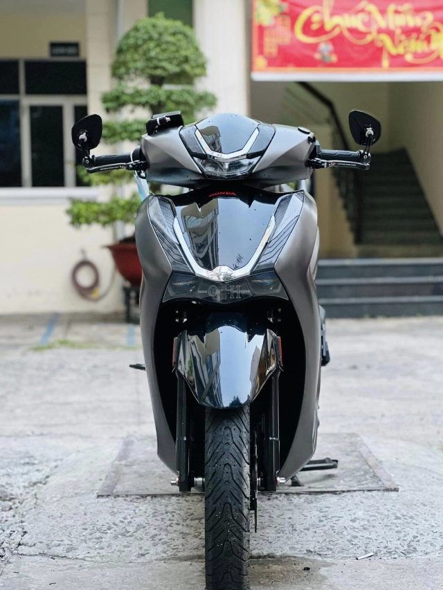 Sh độ khẩu pháo kịch độc của chiếc xe adventure đình đám nhà ducati